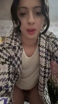 Snapshot of majdolin78 chatting on 02/14/26, 11:32 majdolin78 online show from 02/14/26, 11:32