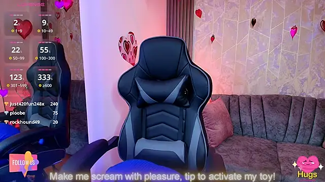 Aurora thomas  1 online show from 02/16/25, 12:21