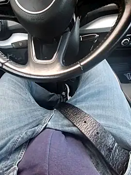 Nzino1983 online show from 04/16/26, 05:03