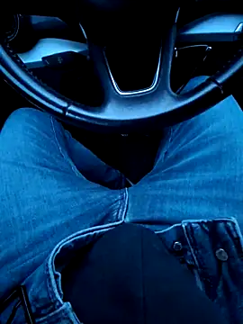 Nzino1983 online show from 04/13/26, 05:28