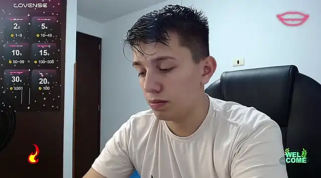 Snapshot of Alan_red chatting on 03/03/25, 03:16 Alan red online show from 03/03/25, 03:16