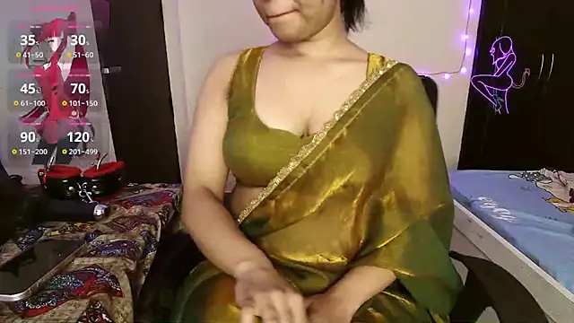 Snapshot of night_queen07 chatting on 11/14/25, 09:13 night queen07 online show from 11/14/25, 09:13