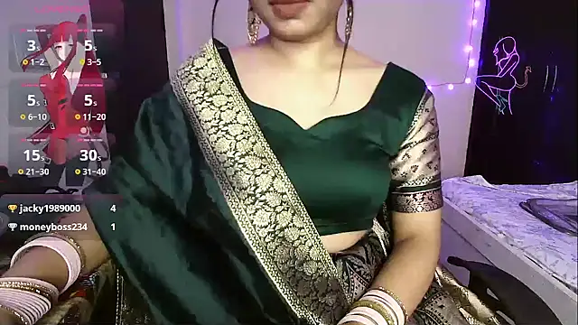 Snapshot of night_queen07 chatting on 10/21/25, 10:58 night queen07 online show from 10/21/25, 10:58