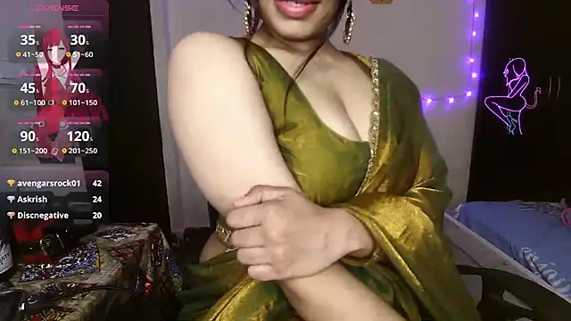 Snapshot of night_queen07 chatting on 11/30/25, 10:38 night queen07 online show from 11/30/25, 10:38