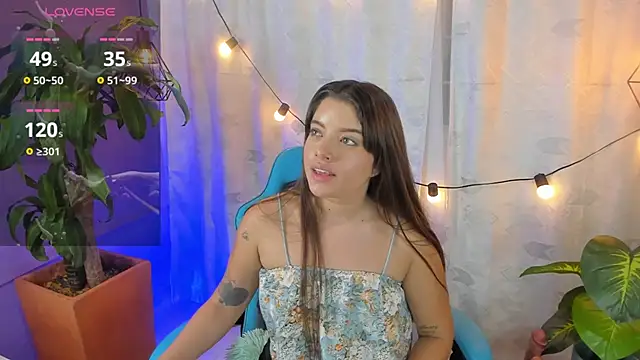 Snapshot of Lia_little18 chatting on 05/17/26, 09:26 Lia little18 online show from 05/17/26, 09:26