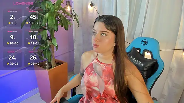 Snapshot of Lia_little18 chatting on 06/04/26, 10:25 Lia little18 online show from 06/04/26, 10:25