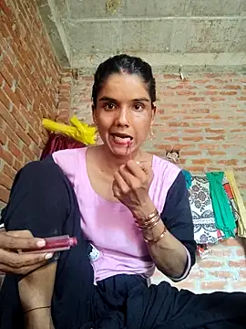 Snapshot of Sexy_Tanya69 chatting on 09/30/25, 05:57 Sexy Tanya69 online show from 09/30/25, 05:57