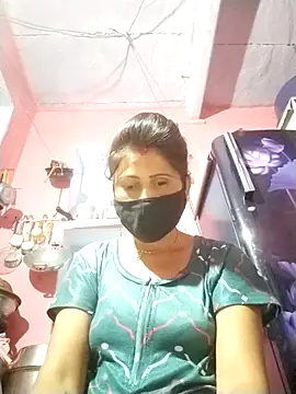 Snapshot of Bhavya_Bhan chatting on 10/18/25, 12:23 Bhavya Bhan online show from 10/18/25, 12:23