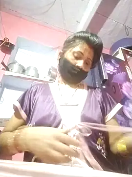Bhavya Bhan online show from 10/22/25, 07:13