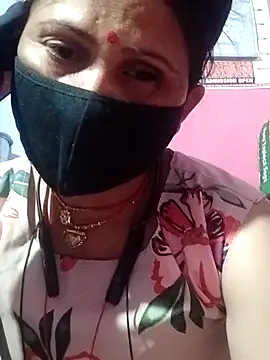 Snapshot of Bhavya_Bhan chatting on 03/08/25, 05:22 Bhavya Bhan online show from 03/08/25, 05:22