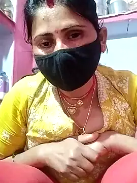Snapshot of Bhavya_Bhan chatting on 02/07/25, 04:06 Bhavya Bhan online show from 02/07/25, 04:06