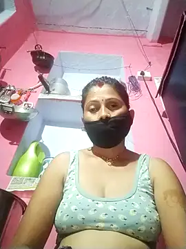 Snapshot of Bhavya_Bhan chatting on 10/15/25, 12:20 Bhavya Bhan online show from 10/15/25, 12:20
