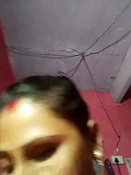 Snapshot of Bhavya_Bhan chatting on 10/16/25, 01:14 Bhavya Bhan online show from 10/16/25, 01:14