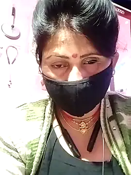 Snapshot of Bhavya_Bhan chatting on 02/06/25, 12:33 Bhavya Bhan online show from 02/06/25, 12:33