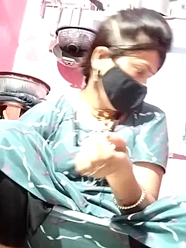 Snapshot of Bhavya_Bhan chatting on 03/04/25, 12:50 Bhavya Bhan online show from 03/04/25, 12:50