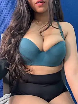 Snapshot of Sofia3393 chatting on 02/19/26, 10:40 Sofia3393 online show from 02/19/26, 10:40
