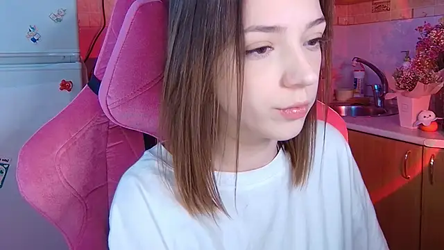 PamBeesly online show from 03/22/26, 02:18