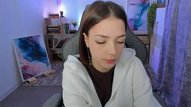 PamBeesly online show from 10/03/25, 08:27