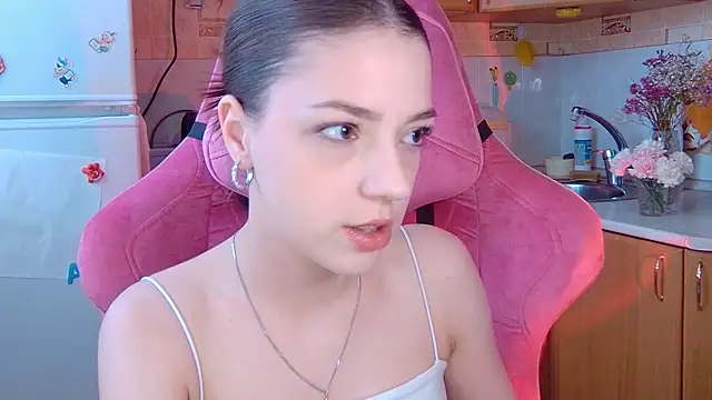 Snapshot of PamBeesly chatting on 02/21/26, 09:11 PamBeesly online show from 02/21/26, 09:11