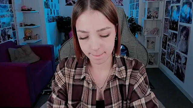 PamBeesly online show from 09/23/25, 08:54