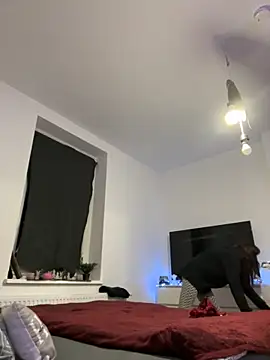 Ciara2004 online show from 11/12/25, 05:39