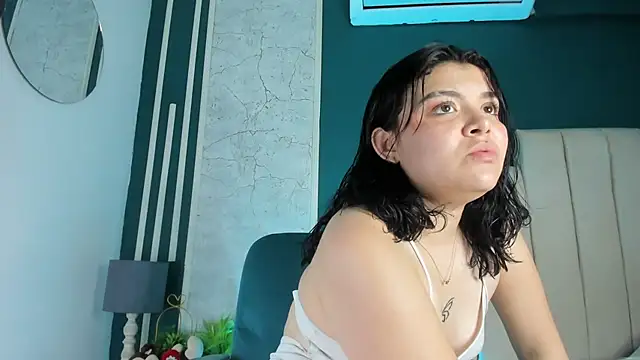 Zoe Cheshire online show from 02/25/25, 03:42