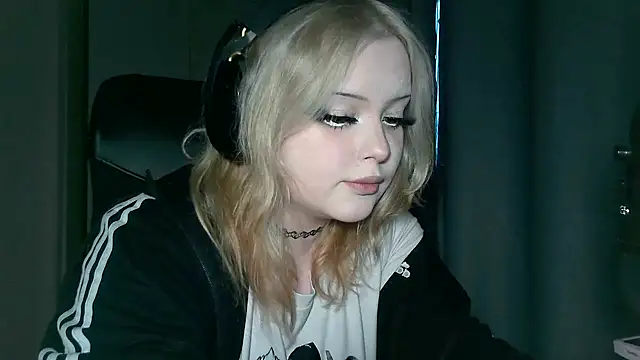 Electro doll online show from 02/10/25, 01:11