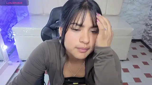 Paulette v online show from 11/13/25, 01:09