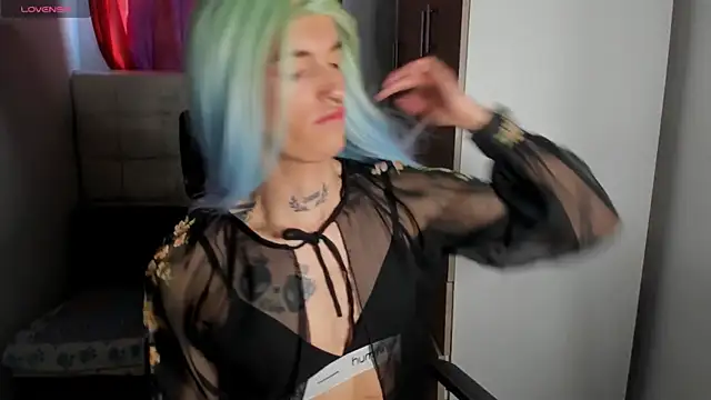 Snapshot of CharlotteWings chatting on 02/05/25, 08:46 CharlotteWings online show from 02/05/25, 08:46