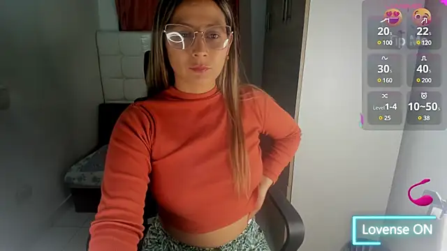 Snapshot of MelinaCameron chatting on 02/07/25, 03:34 MelinaCameron online show from 02/07/25, 03:34