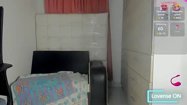 Snapshot of MelinaCameron chatting on 02/07/25, 09:47 MelinaCameron online show from 02/07/25, 09:47