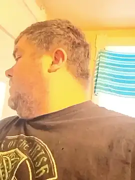 Rcraigue4 online show from 10/30/25, 08:28