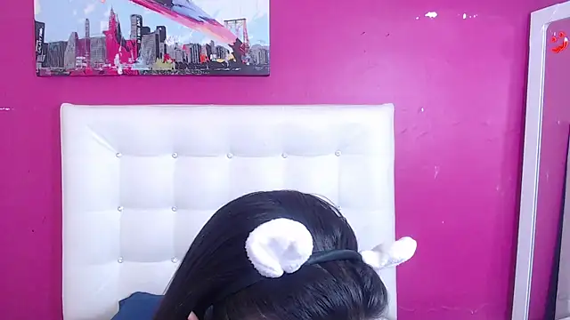 tinyy whore18 online show from 02/05/26, 06:15