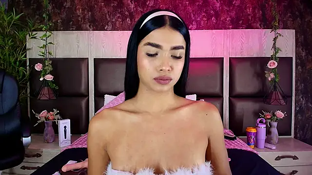 Bella Smiith  online show from 11/20/25, 04:18