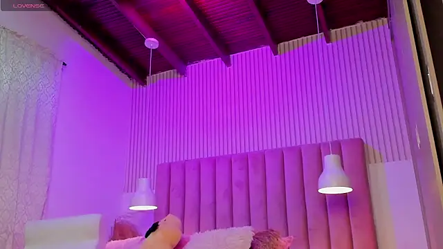 ScarlettDreamss7 online show from 06/01/26, 10:59