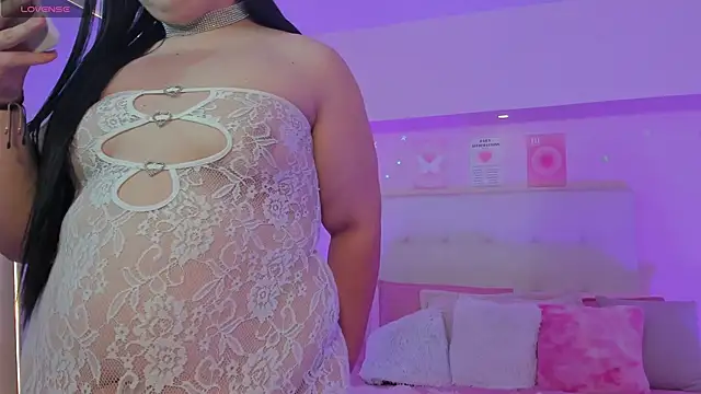 ScarlettDreamss7 online show from 04/15/26, 11:49