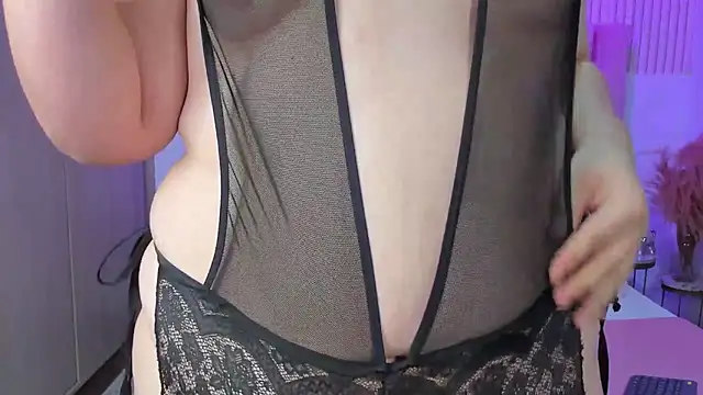 ScarlettDreamss7 online show from 05/11/26, 04:59