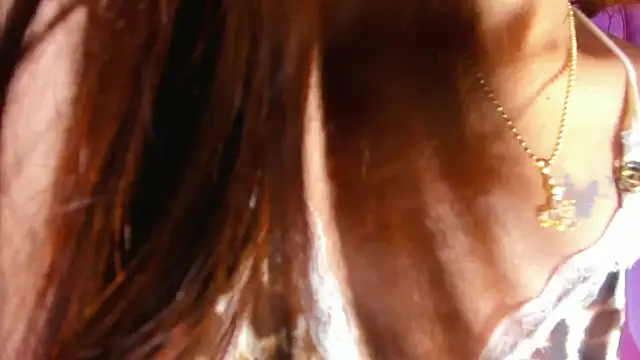 emili clark online show from 10/26/25, 04:57