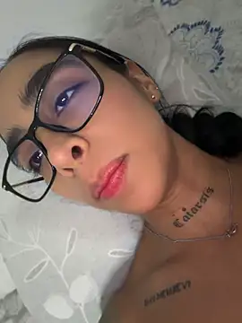 Snapshot of sophierooy22 chatting on 07/05/26, 01:10 sophierooy22 online show from 07/05/26, 01:10