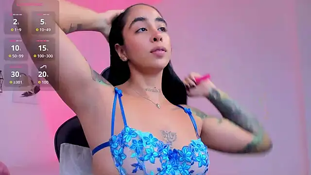 sophierooy22 online show from 02/09/26, 03:21