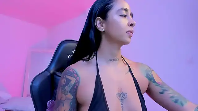 sophierooy22 online show from 03/25/26, 01:54