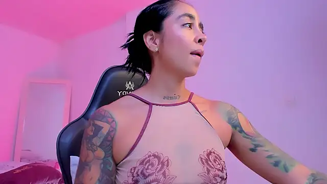 sophierooy22 online show from 03/27/26, 01:23