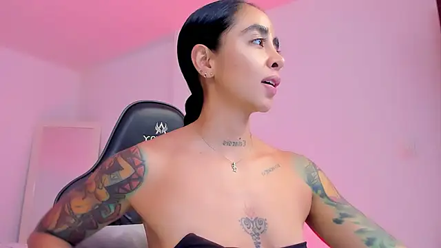 sophierooy22 online show from 05/13/26, 10:50