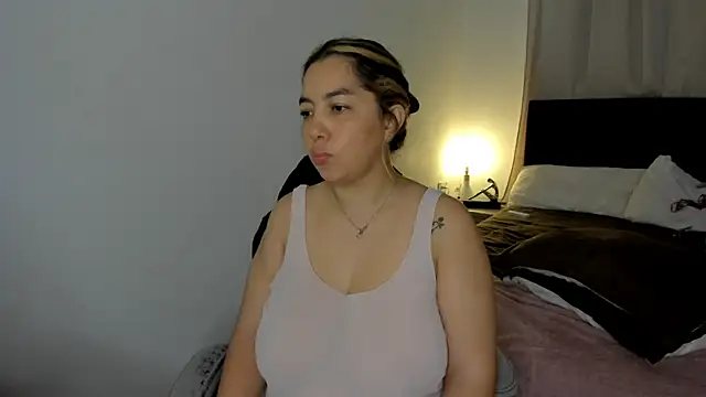 brithany olson25 online show from 02/04/26, 12:44