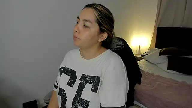 brithany olson25 online show from 03/05/26, 11:32