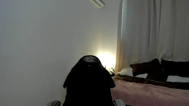 brithany olson25 online show from 11/12/25, 02:43