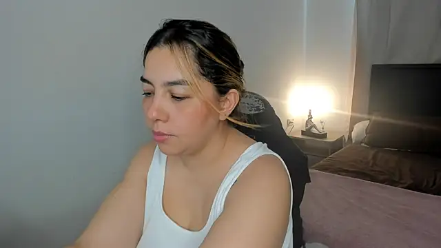 brithany olson25 online show from 04/15/26, 06:45