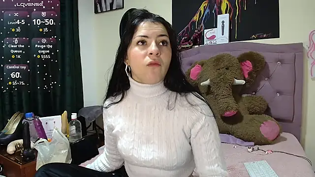 Emmie Hot online show from 12/02/25, 12:18