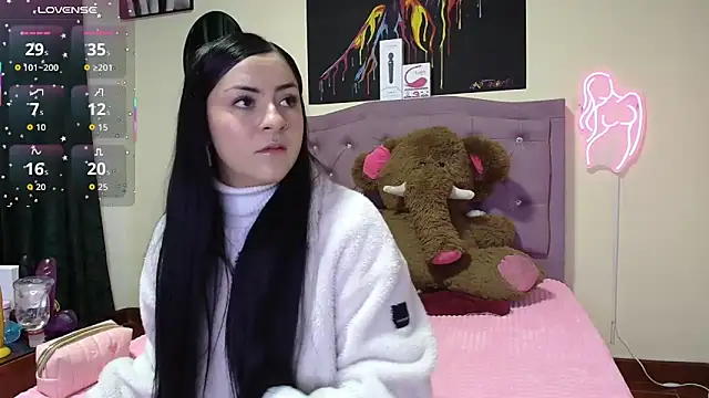 Emmie Hot online show from 03/27/26, 11:55