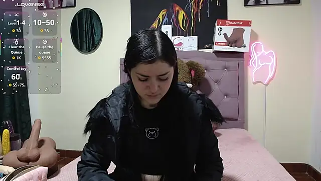 Emmie Hot online show from 04/23/26, 10:55
